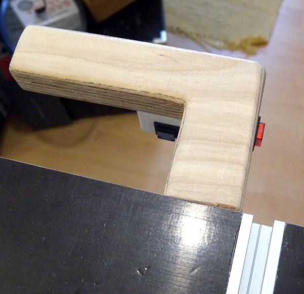 workbench: handle with push buttons